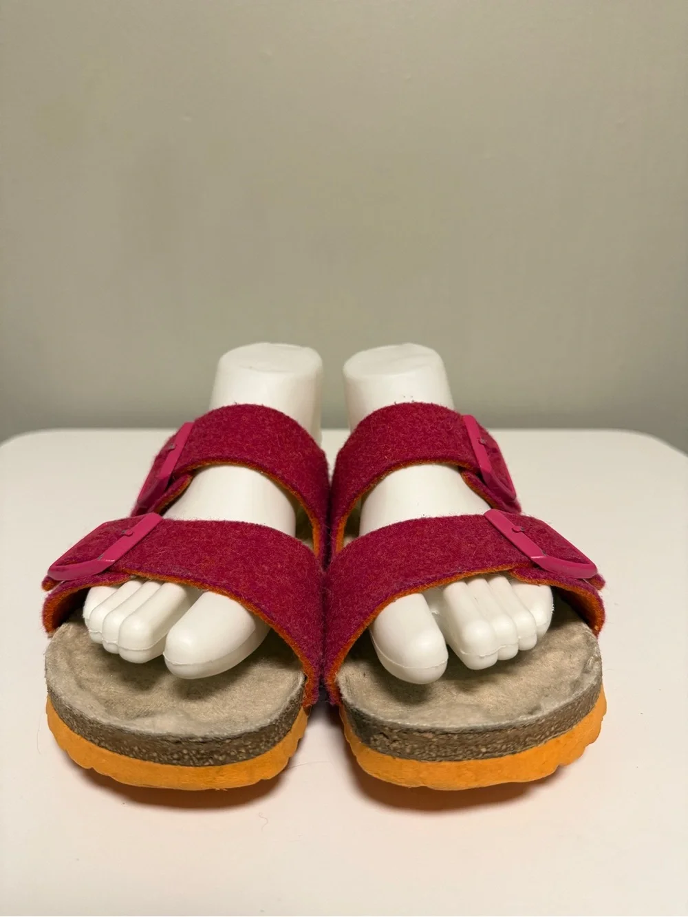 Birkenstock Arizona Happy Lamb Sandals Women’s EU 39 US 8-8.5 Medium/Narrow
